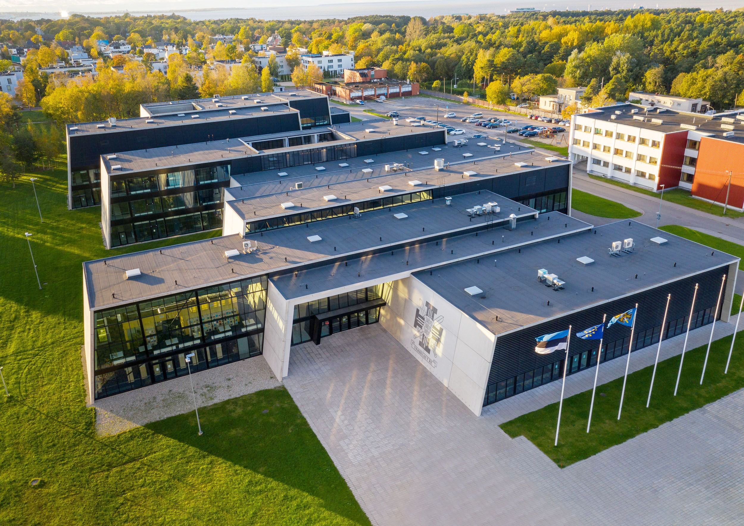 tallinna-oppehoone