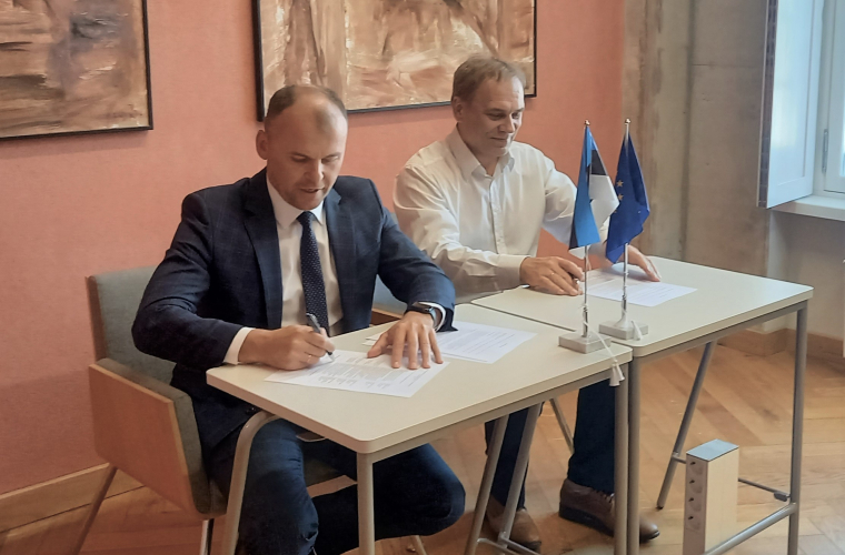 Lepingu allkirjastamine TÜ Narva